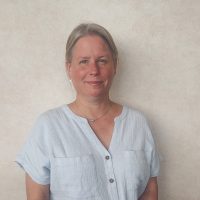 Jennifer Plummer Headshot